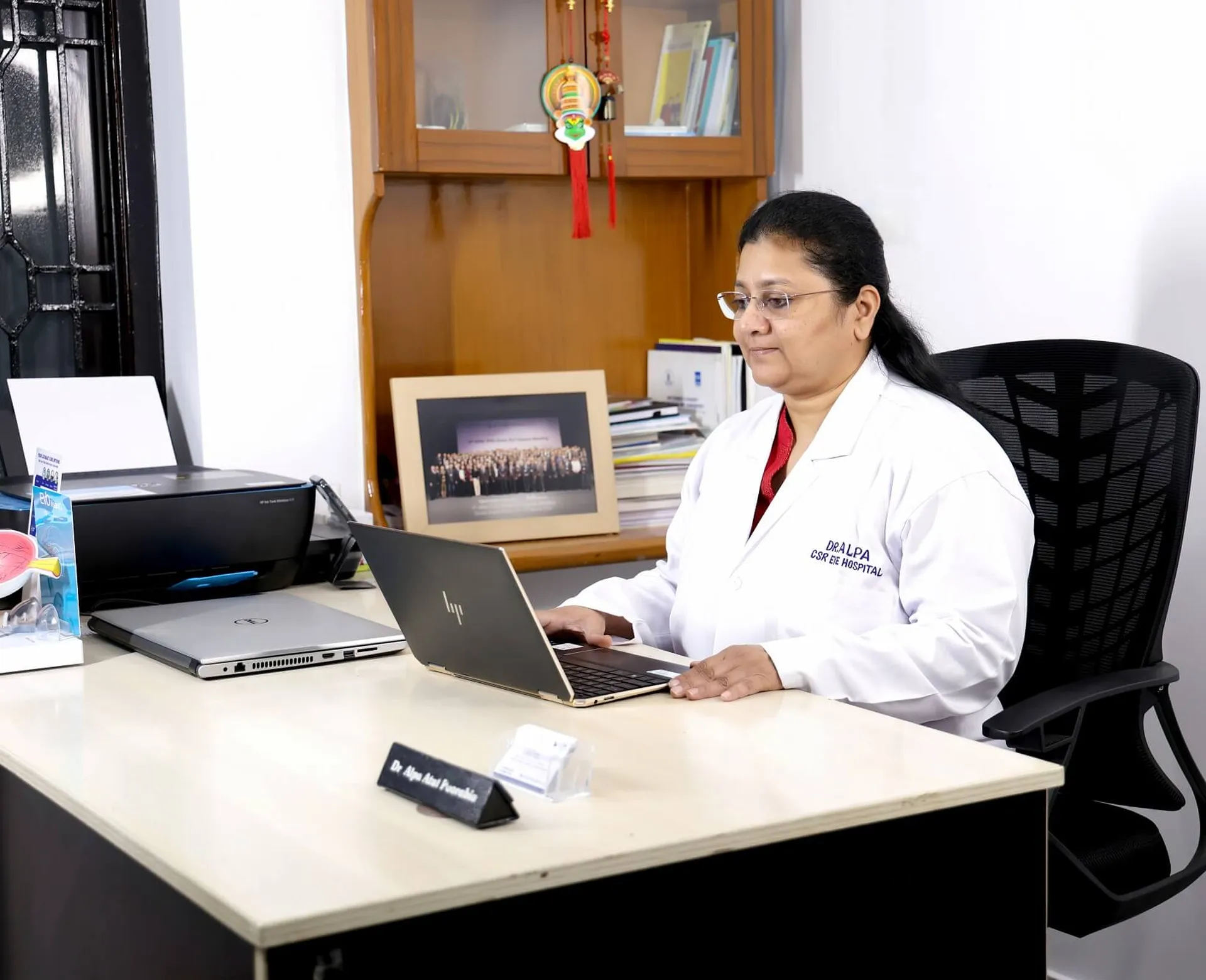 Dr. Alpa Atul Poorabia at her consultation desk